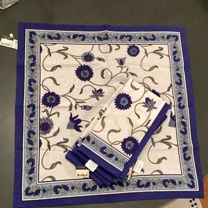 NWT Set of 4 Napkins made in India